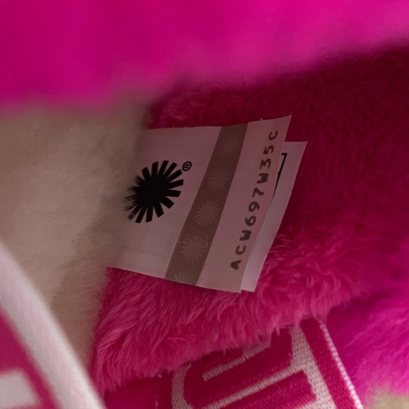 UGG Fluff Yeah Slides Neon Rainbow Multi Kid’s 6 (Will Fit Women’s 8) - Picture 6 of 12